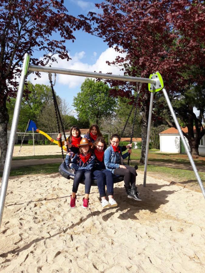 Village Vacances De Шантоне Екстериор снимка
